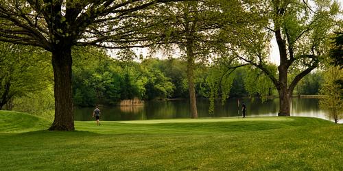 Shoreland Country Club